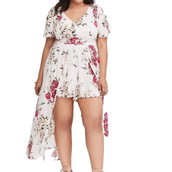 torrid Pants - Torrid Womens White Floral Challis Overskirt Romper V-Neck Back Zip Size 16